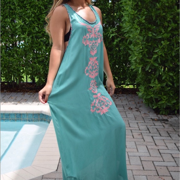 Dress - Picture 2 of 2